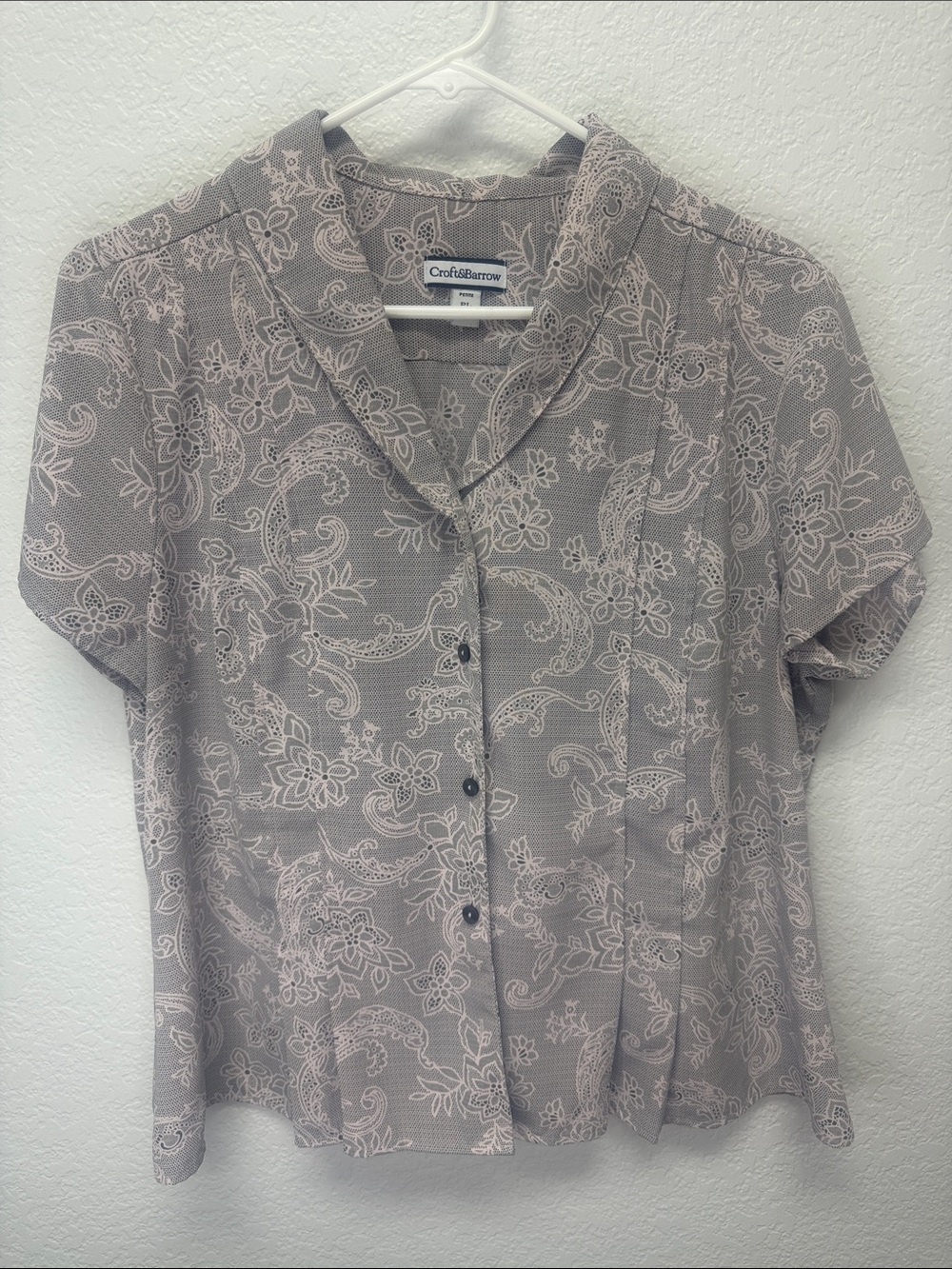 croft & barrow taupe button-front blouse with pale pink floral paisley